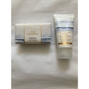Bath & Body Works Fresh Getaway Cleansing Bar &  Body Crea Bundle